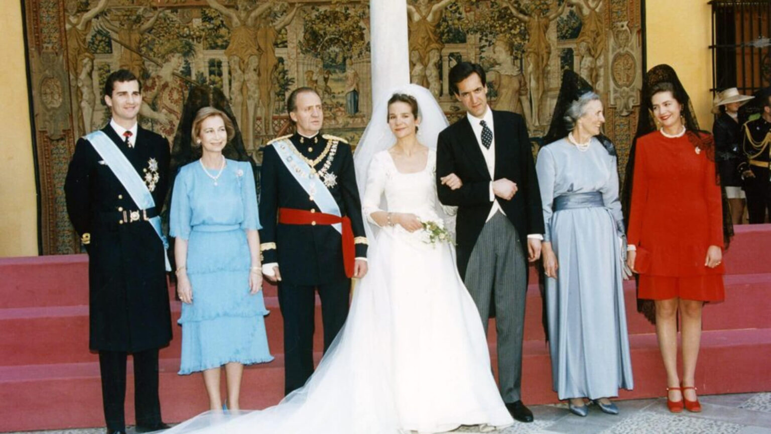 Un vistazo a la boda de la Infanta Elena y Jaime de Marichalar: historia y curiosidades reales boda de la infanta elena y jaime de marichalar